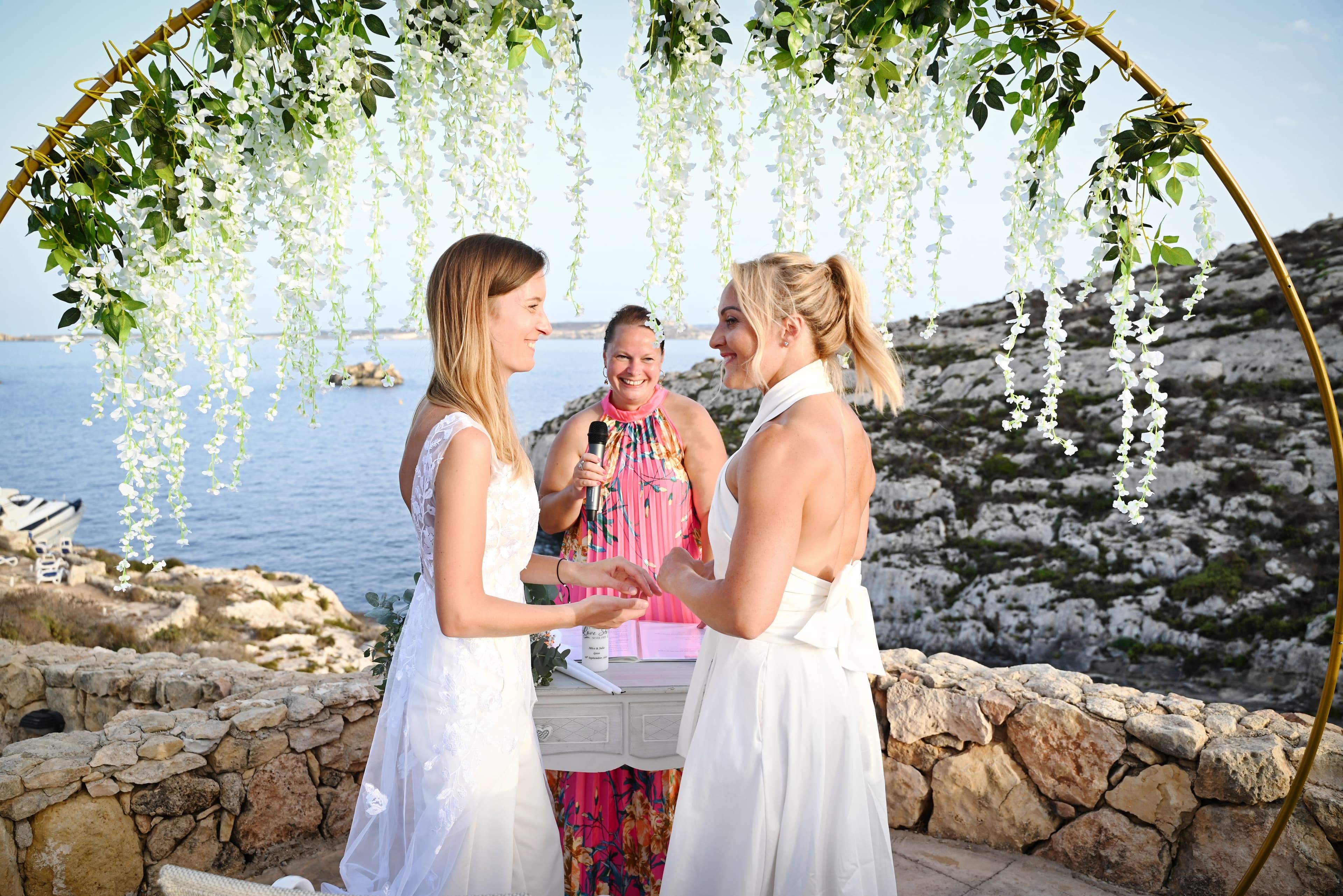 JuliJane - celebrants - Photo 1